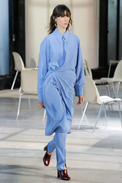 Look 24